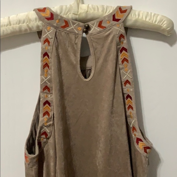 NWOT Skylar & Jade Tan Velvety Boho Top - Picture 6 of 6